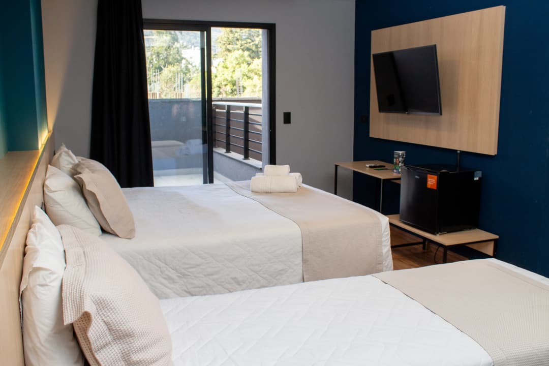 Premium Suite - Photo 5