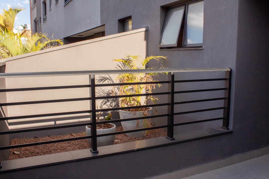 Premium Suite - Photo 9