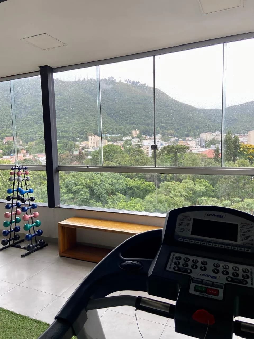 Equipamento de musculação